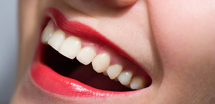 Implante dentário basal