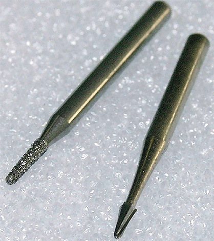 Tali frese dentali sono utilizzate per la fissurotomia.