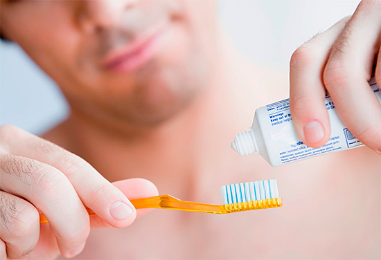 Um papel muito importante na prevenção de cárie é desempenhado pela higiene bucal regular.
