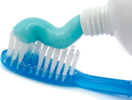 Para a prevenção eficaz de cárie, também é importante escolher a pasta de dente certa.