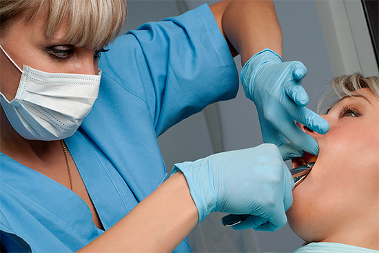 Um cirurgião-dentista não precisa ser um homem forte - o principal aqui não é a força, mas uma abordagem e uma experiência competentes.