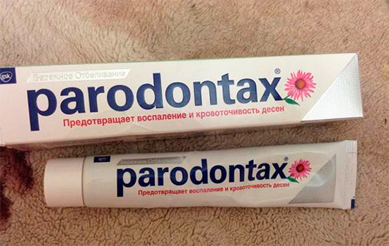 O Paradontax Gentle Whitening não apenas protege os dentes das cáries e trata as gengivas, mas também ajuda a aumentar a brancura dos dentes.