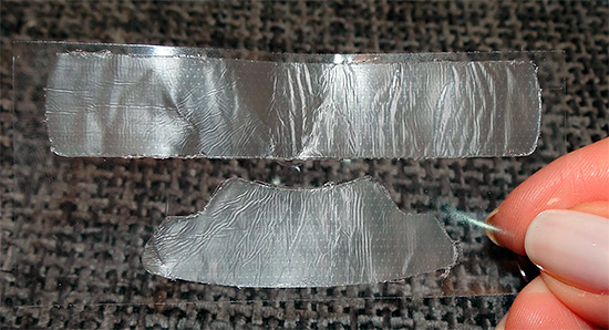 E então veja as tiras de clareamento nos dentes.