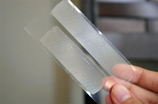 Embora as tiras para clareamento dos dentes sejam adaptadas para uso doméstico, seu uso dificilmente pode ser considerado seguro.
