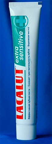 E este é Lacalut Extra Sensitive (como o nome indica, este produto é caracterizado por um efeito mais pronunciado).