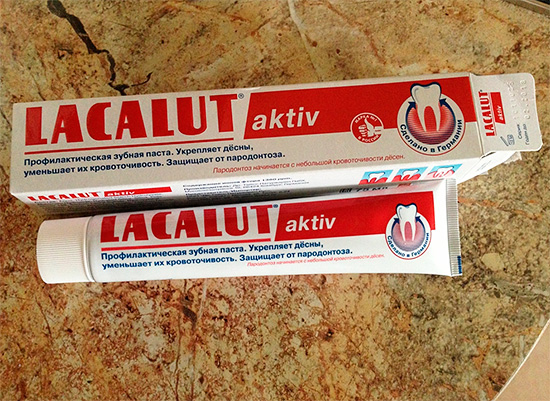 A foto mostra um exemplo de creme dental Lakalyut Active