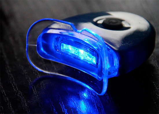 Existem grandes dúvidas sobre a eficácia de um ativador de gel de branqueamento por LED ...